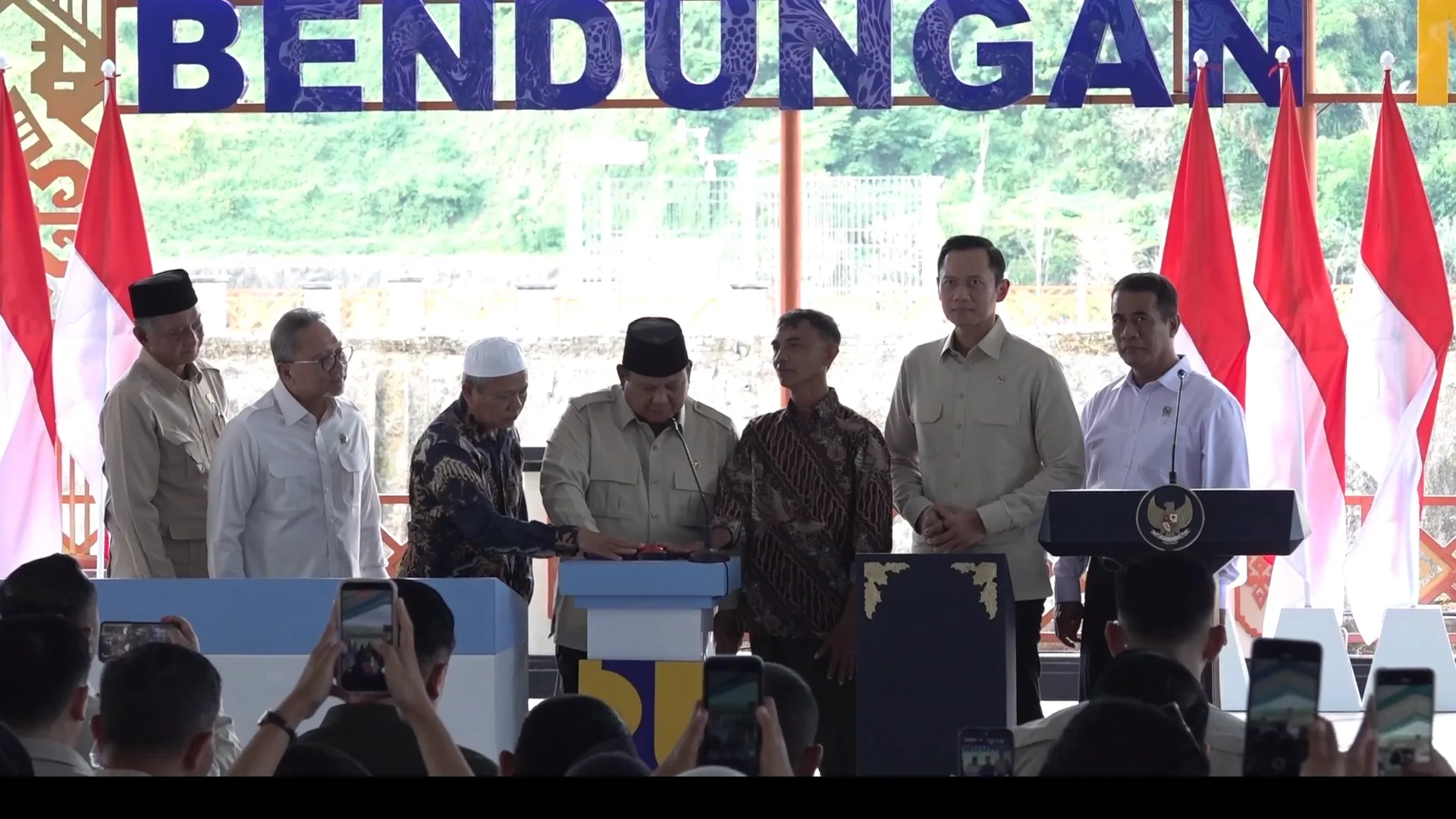 Resmikan Bendungan Meninting Lombok Barat, Presiden Prabowo: Jaga dan Rawat dengan Baik, Pastikan Air Sampai ke Petani!