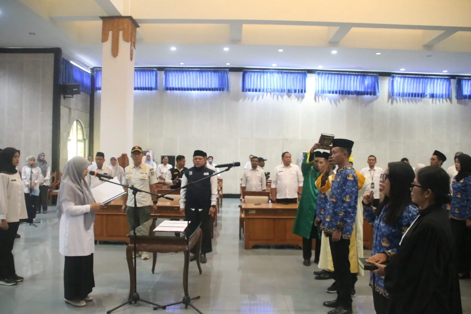 Resmi Lantik 50 PNS Lombok Barat, Wabup Nurul Adha Ingatkan Jabatan adalah Amanah Publik, Jalankan dengan Sebaik-baiknya