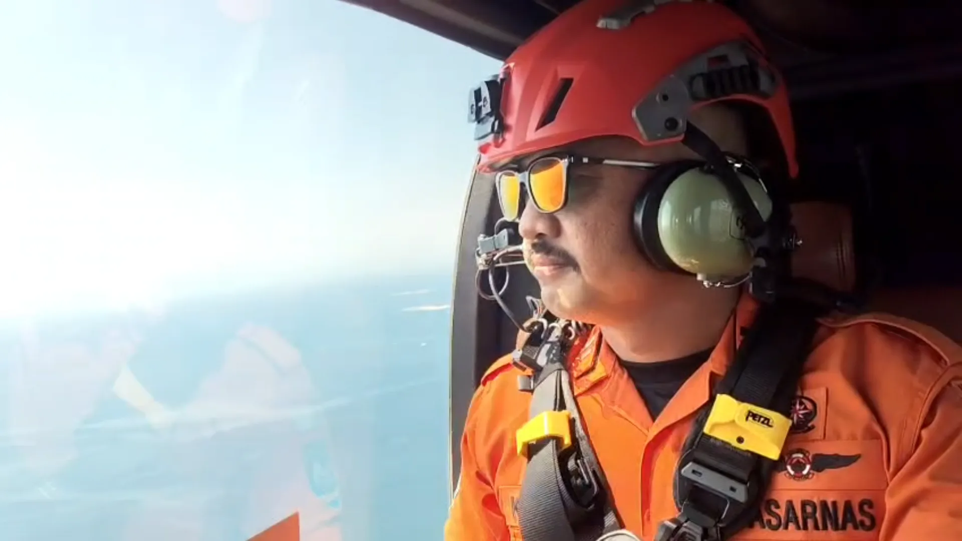 Pencarian Hari Kedua Korban Kapal Terbakar di Selat Lombok: 2 Helikopter SGi Air Bali Diterbangkan, Hasil Sementara Masih Nihil