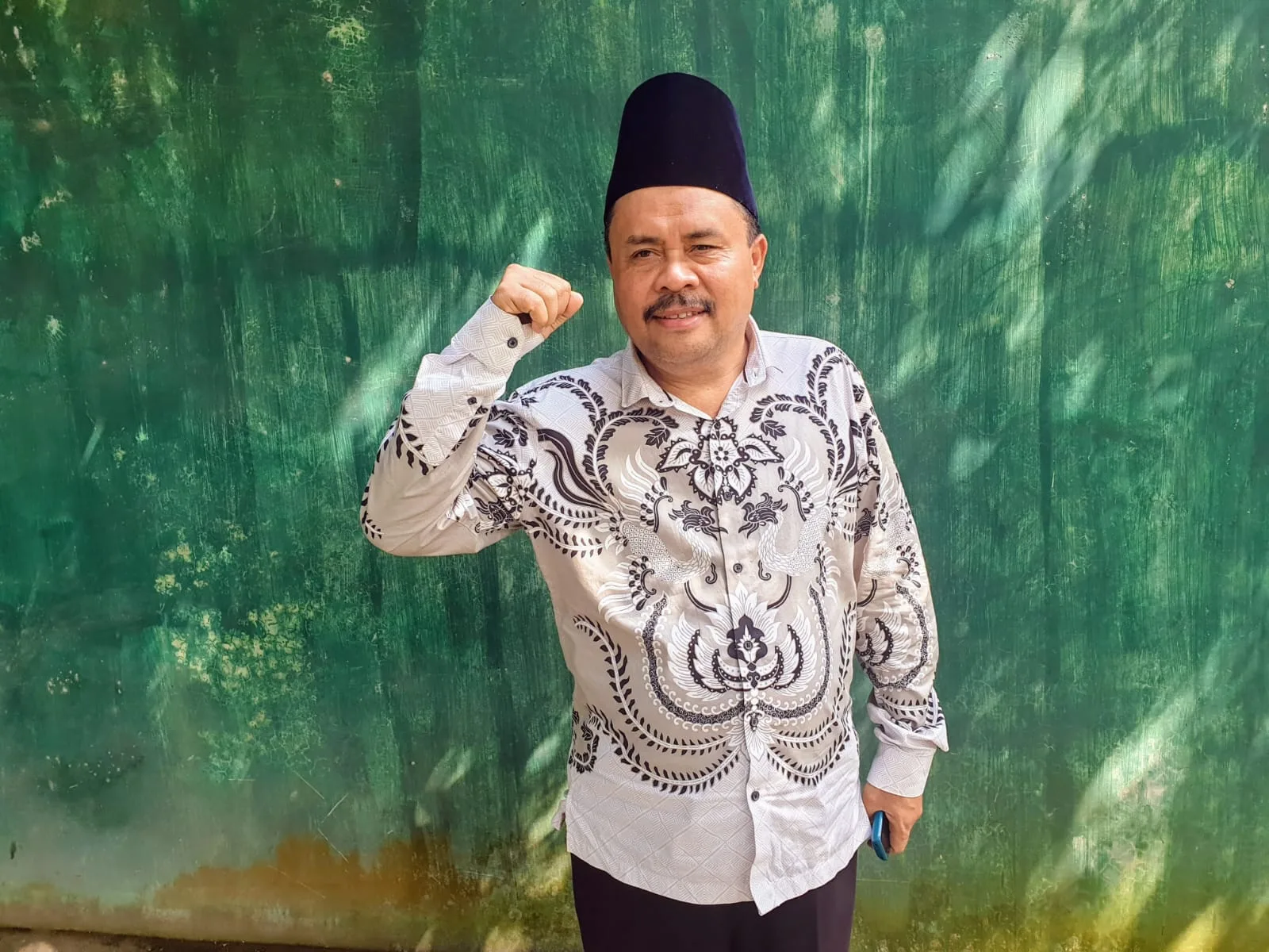  Anggota DPRD NTB Periode 2019–2024, TGH Najamudin Mustafa (Info Lombok/Ist)