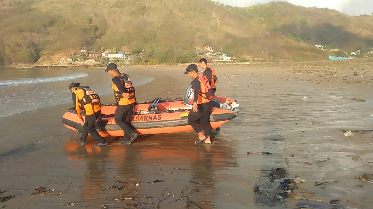 Tim SAR Cari Nelayan Hilang Saat Melaut di Perairan Areguling