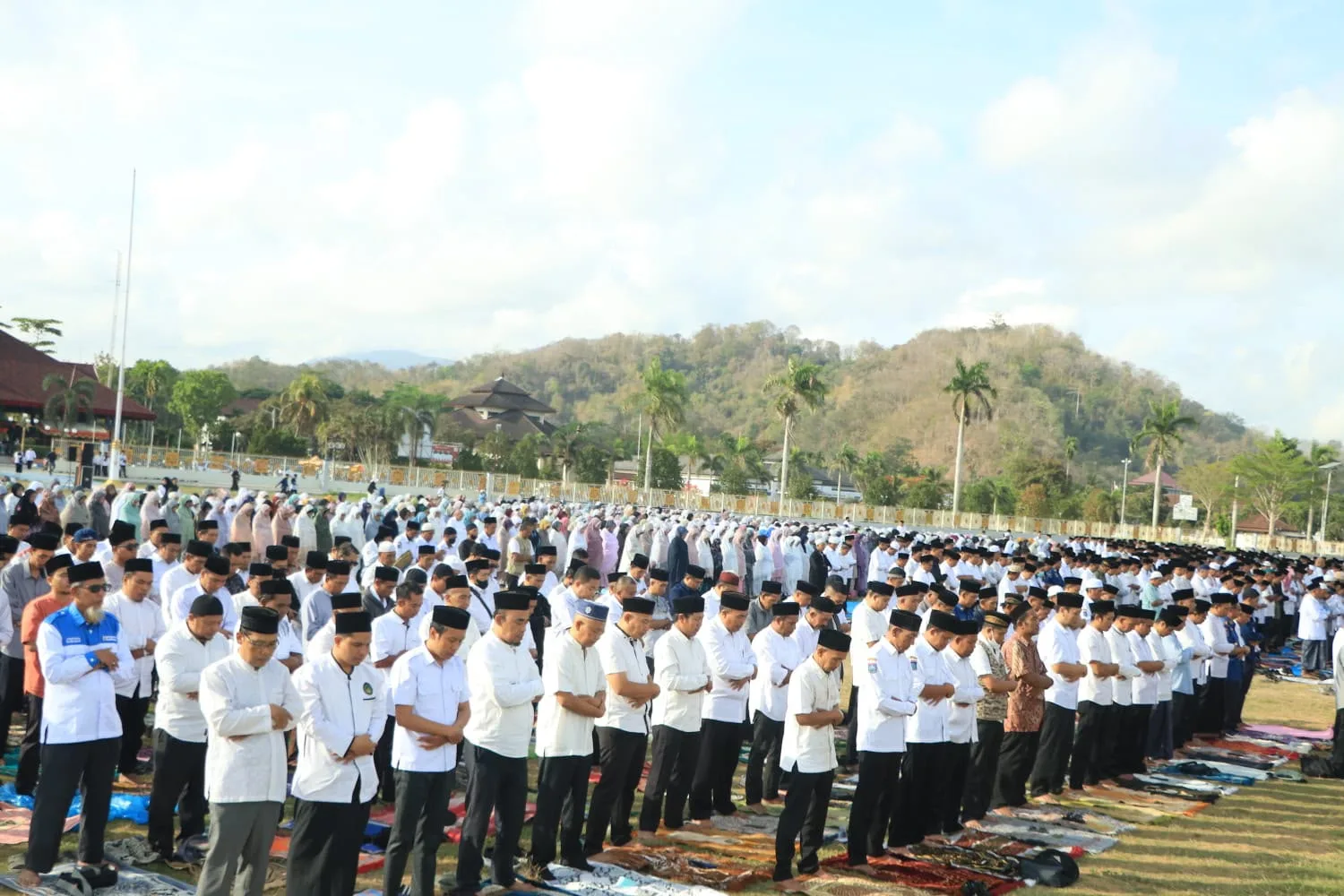 Menanti Hujan, Pemkab dan Warga Lombok Barat Bersatu dalam Doa